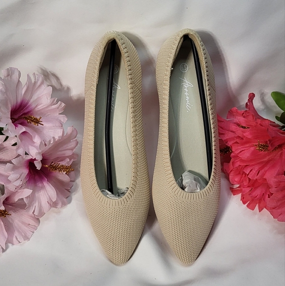 Arromic Women's NIB Nude Pointy Toe Ballet Slip On Flexible Flat Shoes Size 6.5 - Picture 4 of 12